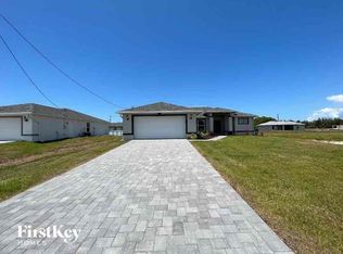402 SW 31st Ave, Cape Coral, FL 33991