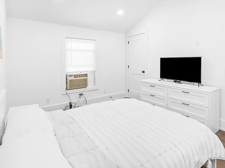 408 W Lake Dr #4 — Photo 8