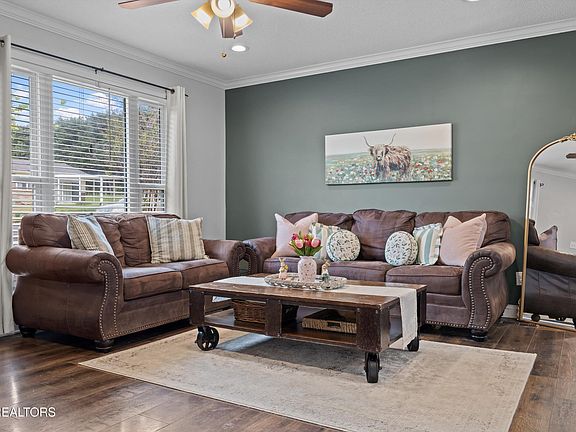 5th image of 1204 Cedarwood Ln