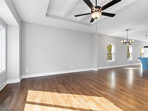 5th image of 4415 Tracy Ave