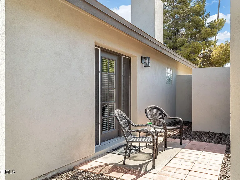 5948 E Corrine Dr — Photo 5