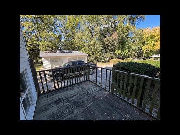 4th image of 3315 Old Troy Pike
