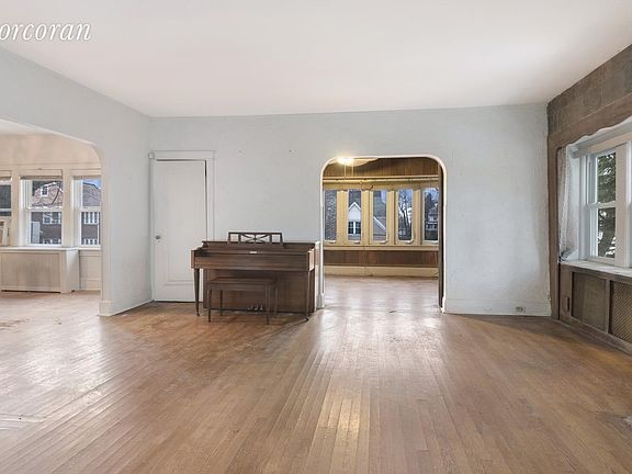 3rd image of 261 Nuber Ave