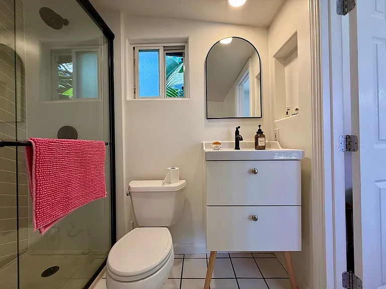 4415 Voltaire St — Photo 20