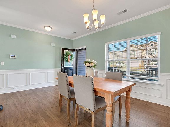 4th image of 208 Addlestone Cir