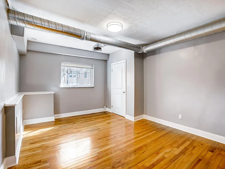 646 Park Ave #2 — Photo 11
