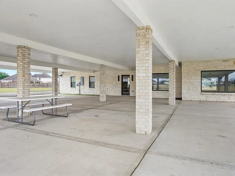 4002 Dixie Farm Rd — Photo 27