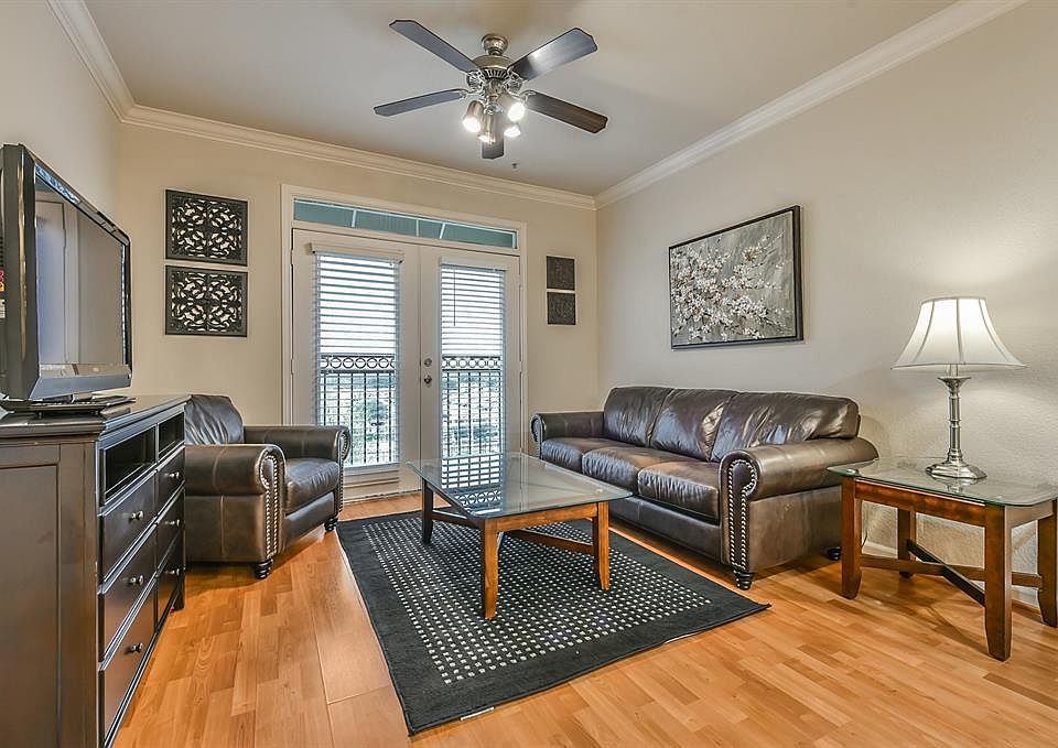2nd image of 1711 Old Spanish Trl APT 323