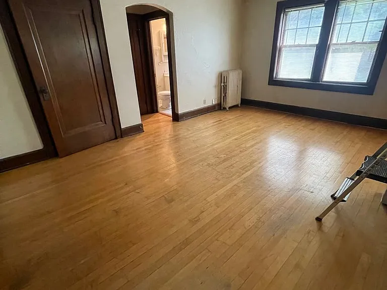 2637 N Cramer St — Photo 3