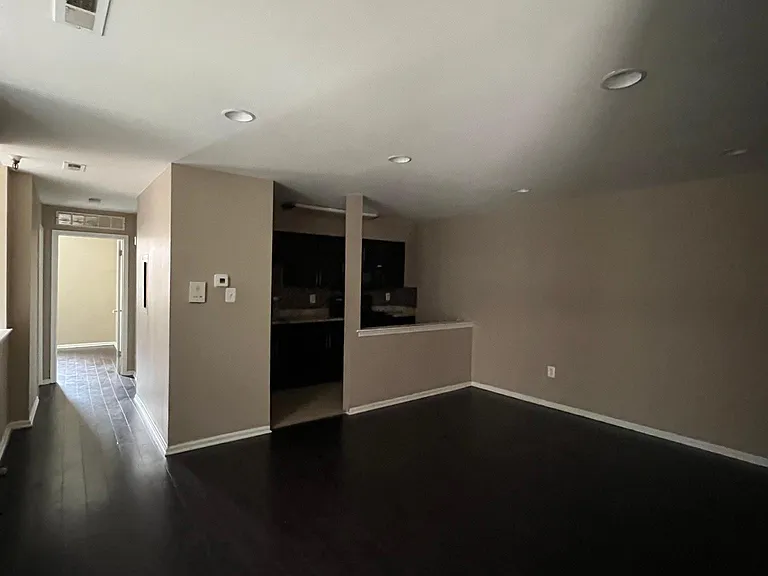 4713 Chestnut St #1-B — Photo 1