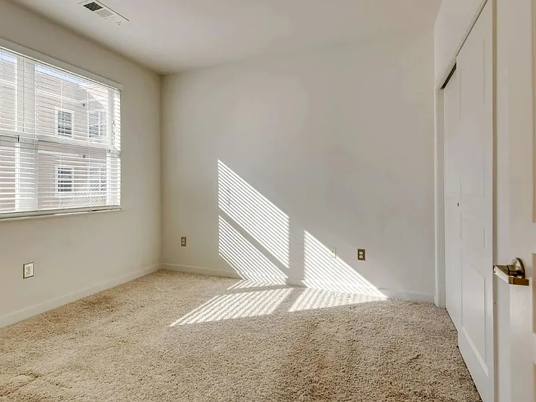 3000 Vanderbilt Pl #324 — Photo 16