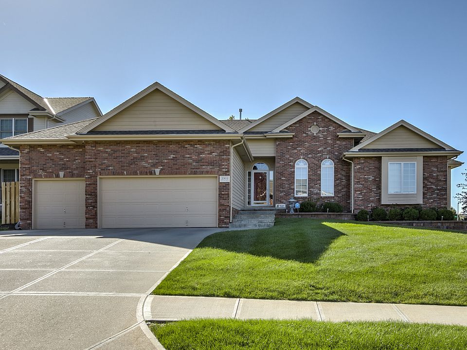 1st image of 3904 S 193rd Cir