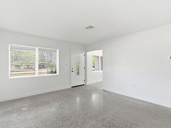 3rd image of 7204 Astor Dr