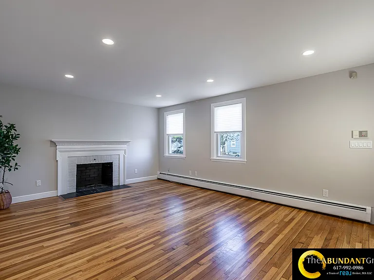 270 Cross St — Photo 10