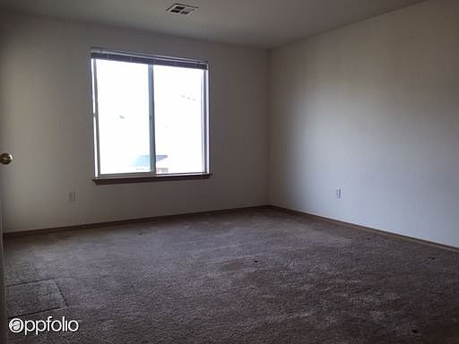 2nd image of 2433 Mount Vernon St SE