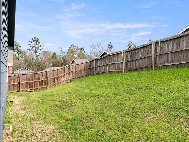 115 Varsity Dr — Photo 22