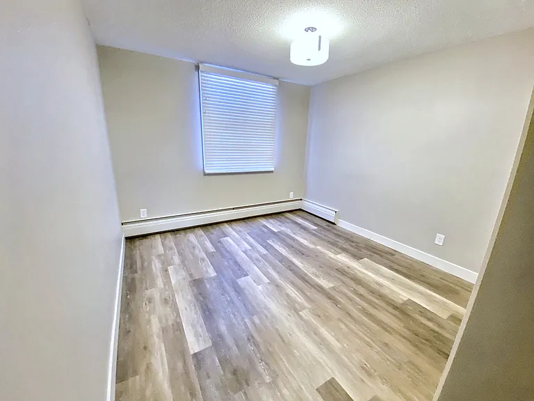 824 13th Ave SW — Photo 31
