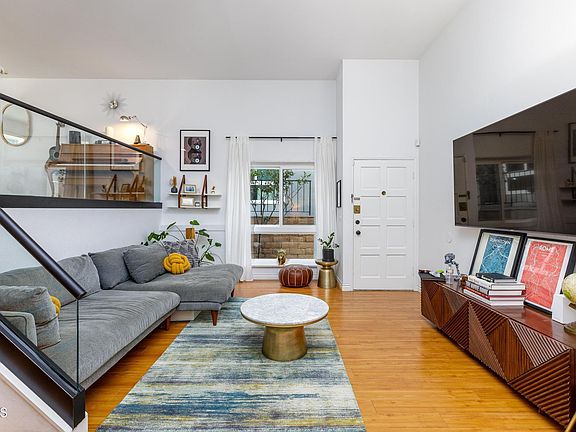 4th image of 1012 Arroyo Dr Unit 3