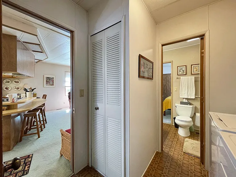 121 Ivy Ln — Photo 44