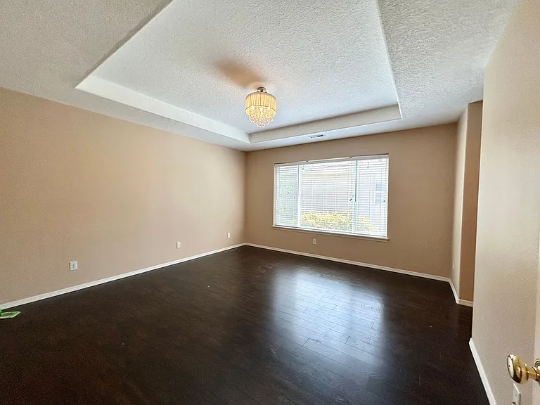 1218 NE Kinney St — Photo 41