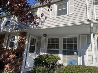 22 Jackson Dr #22, Milford, CT 06460