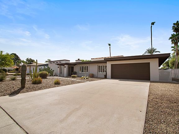 2nd image of 313 E Braeburn Dr
