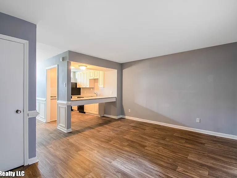 1790 Lyle Ave #1 — Photo 2