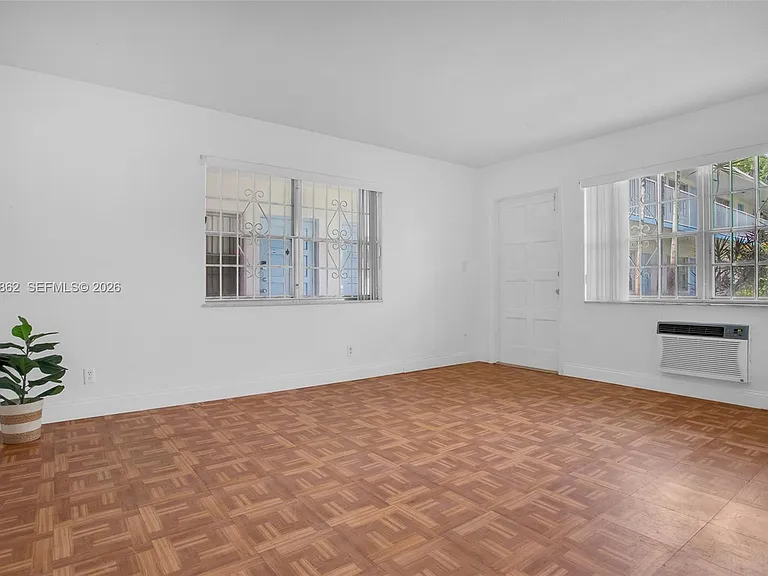 1836 Arthur St #9 — Photo 3
