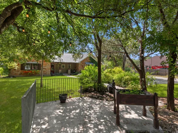 11154 Moorway, Helotes, TX 78023