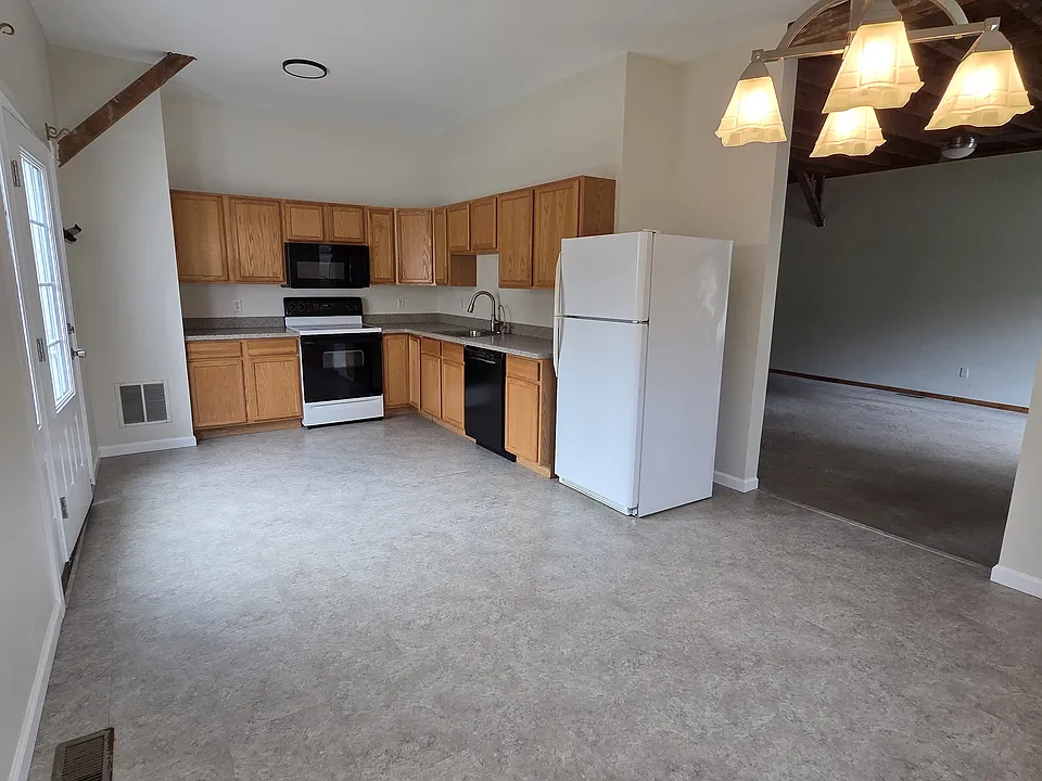 1-18 Willow Way #7