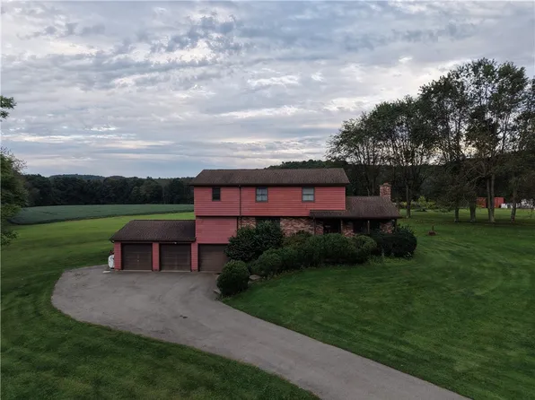 1453 Airport Rd, Vandergrift, PA 15690