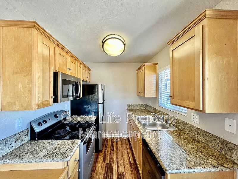 1st image of 3053 C St APT 4