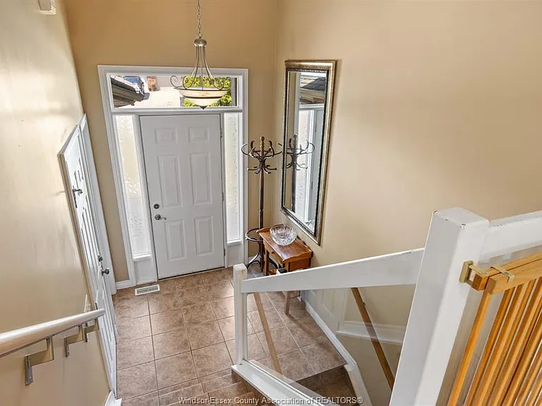 2315 Kevin St — Photo 4