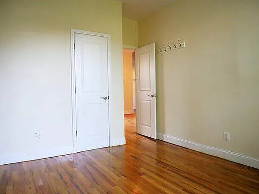 Rented by Premier Metro Realty Corp | media 32