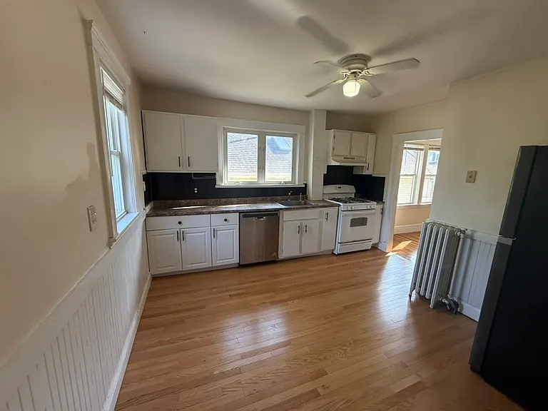 89 Edenfield Ave #2 — Photo 7