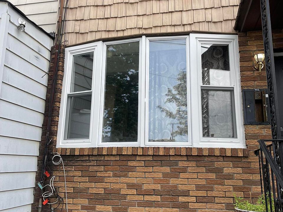 2nd image of 79 1/2 Merchant Street