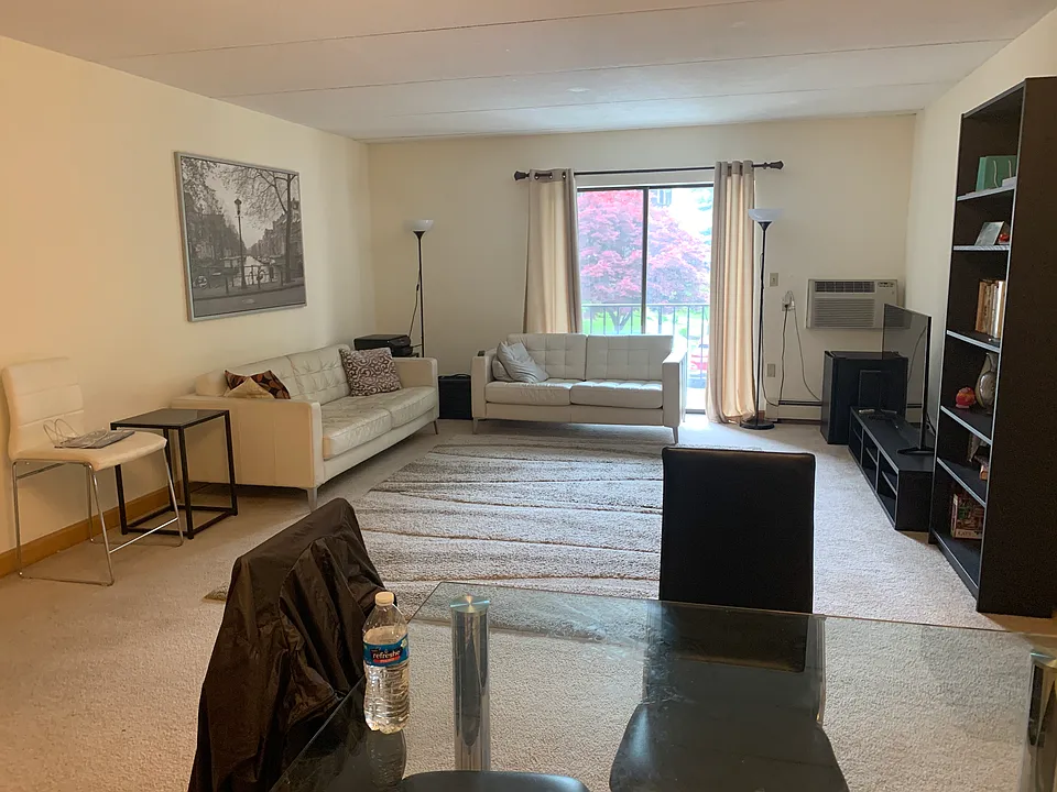 2310 Commonwealth Ave #2