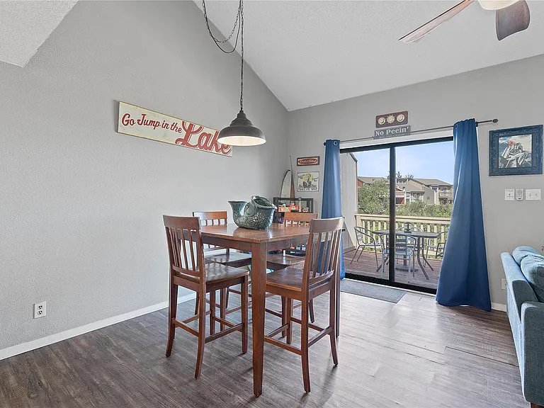 111 Comanche Point — Photo 9