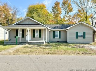 849 N 1st St, Austin, IN