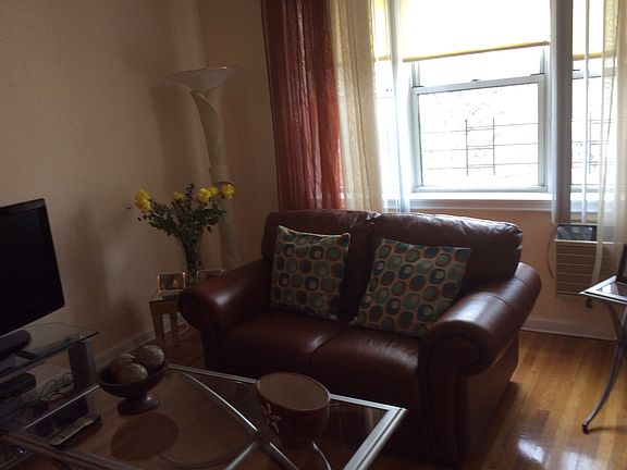 3rd image of 2530 Independence Ave APT 6E