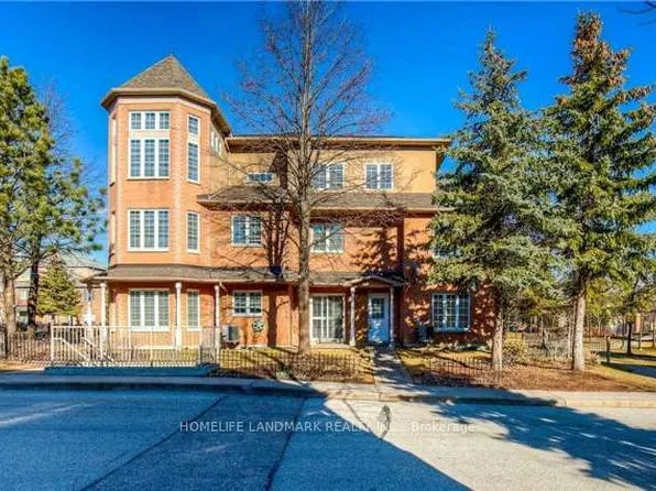 15 Saint Moritz Way S #1, Markham, ON L3R 4G2