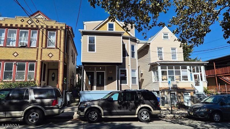 1st image of 410 Harrison St #2