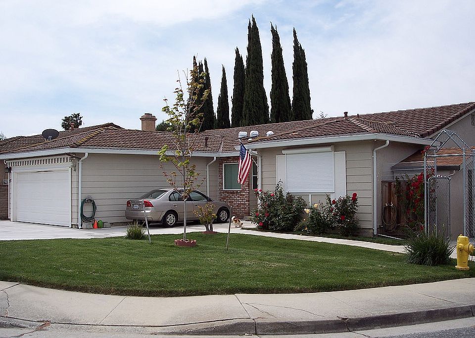 1st image of 2757 Henessy Dr