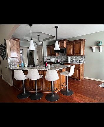 4th image of 1514 Saratoga Dr