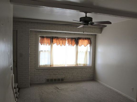 4th image of 3316 Holly Ave