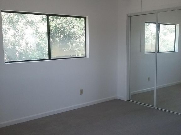 5th image of 361 Hale Kai St