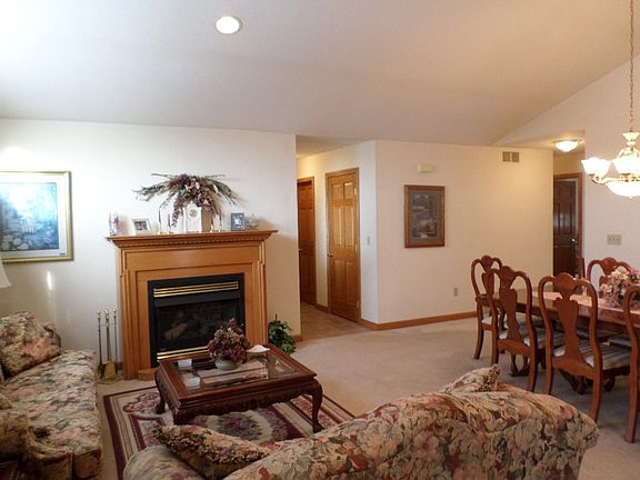 2nd image of 8679 Oriole Dr
