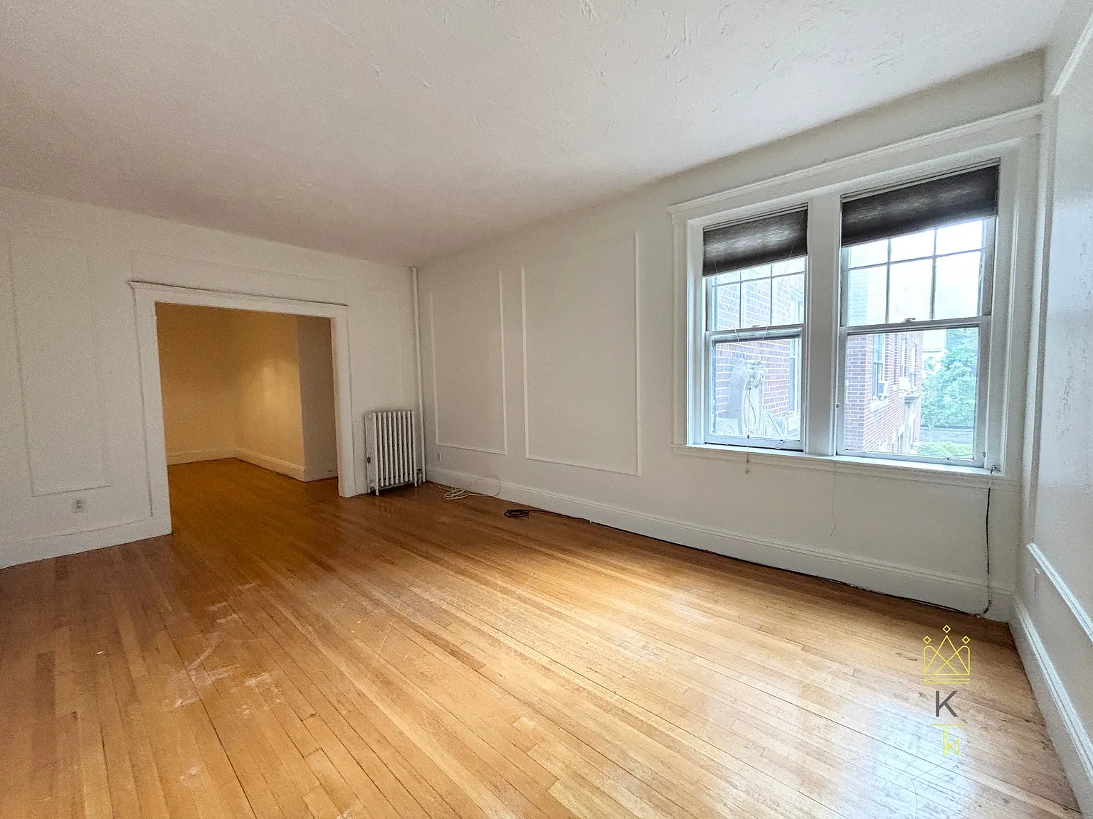 2 bed, 1.0 bath, 995 sqft, $3,300 — Photo 2