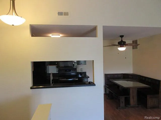 24056 Middlebelt Rd #20 — Photo 6