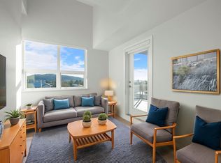5535 Hastings St #405, Burnaby, BC